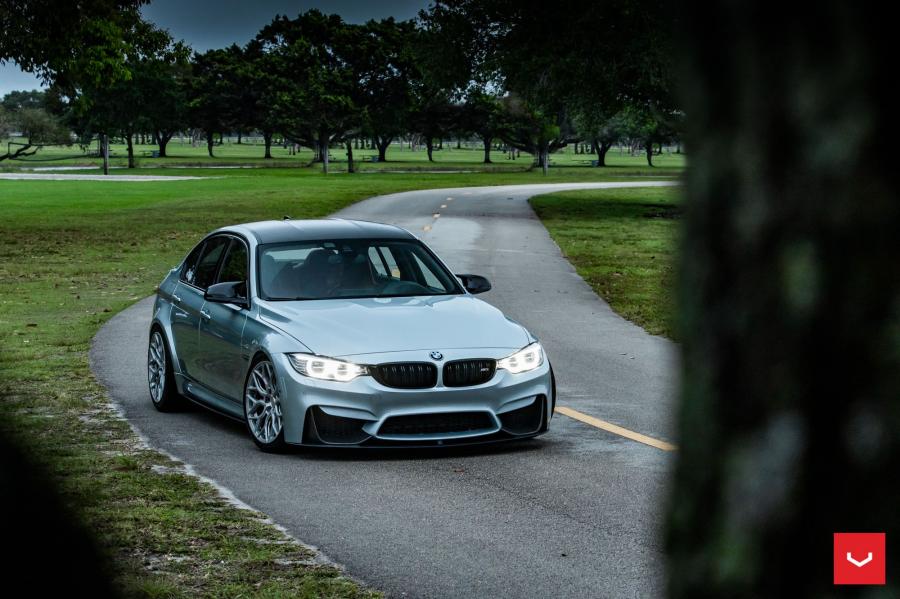  BMW M3 Sedan on Vossen Wheels (HF-2) 2019 года  (фото 6 из 25)